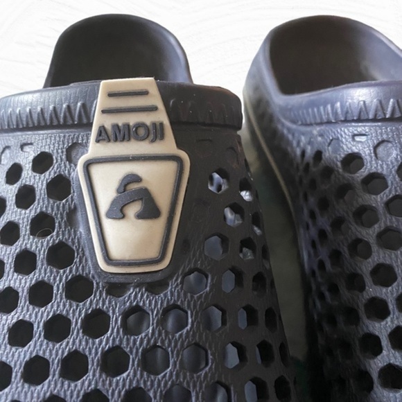 Amoji Shoes - Picture 5 of 6